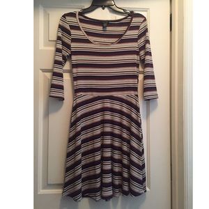 Size small red navy gray 3/4 long sleeve dress